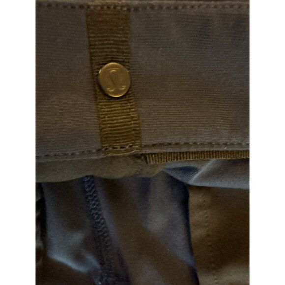 Lululemon Men's Commission Classic-Fit Navy Blue 9" Shorts Size 36 - Picture 4 of 9